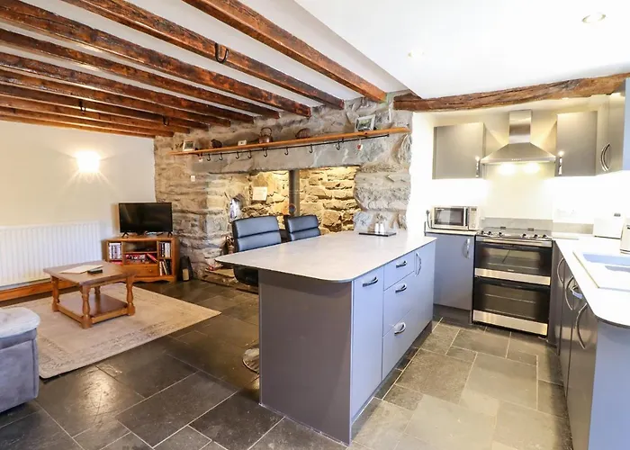 Cwm Yr Afon Cottage